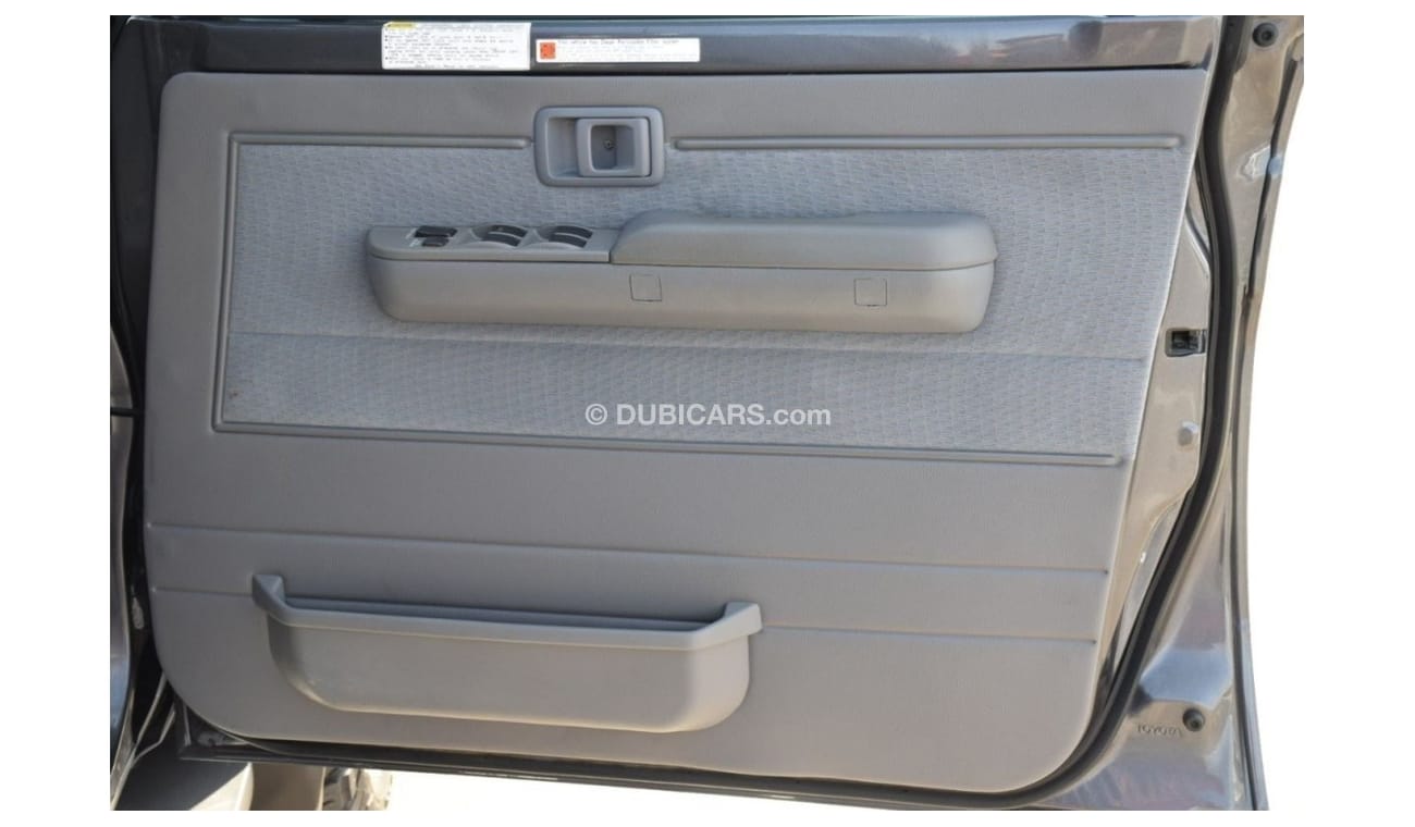 تويوتا لاند كروزر بيك آب