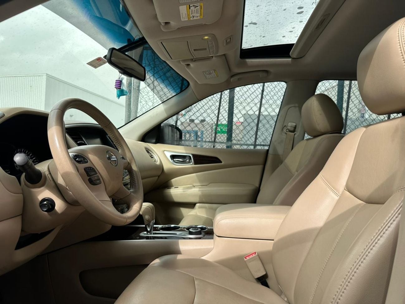 Nissan Pathfinder SV 3.5L (260 HP) 4WD NISSAN PATHFINDER | GCC | 2015 | FULL OPTIONS 7SEATERS WITH PANORAMIC ROOF