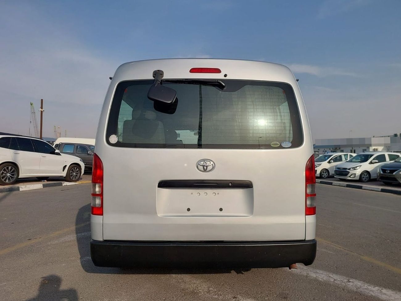 Toyota Hiace TOYOTA HIACE COMMUTER VAN RHD 2011 MODEL 2.7 L PETROL AUTOMATIC(PM24057)