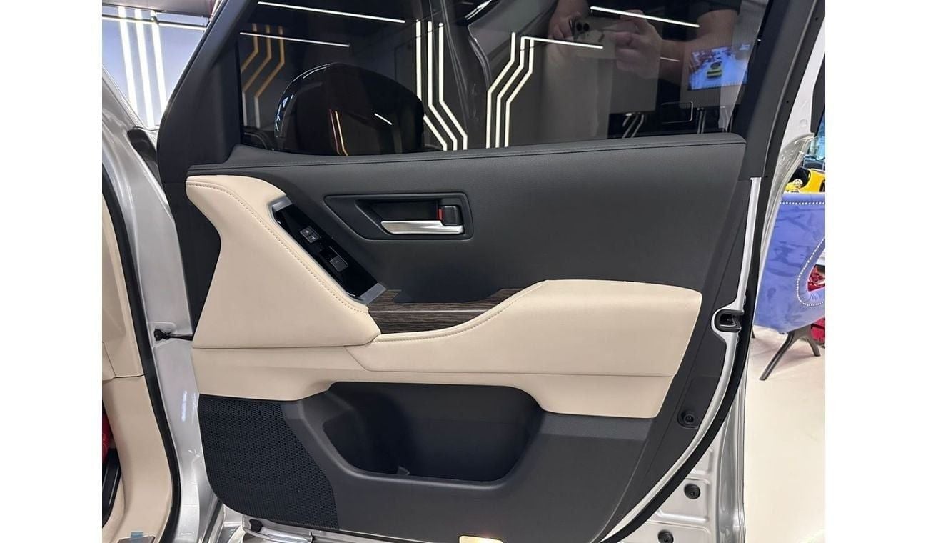 تويوتا لاند كروزر VXR 3.5L 2024 TOYOTA LAND CRUISER VX-R / 5 years ALFUTTAIM warranty