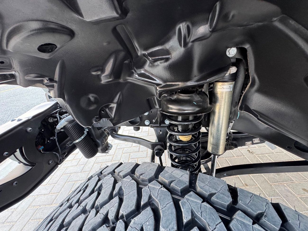 Jeep Wrangler V6 WILLYS / ADJUSTABLE SUSPENSIONS / AXLE LOCKER / BIG SCREEN