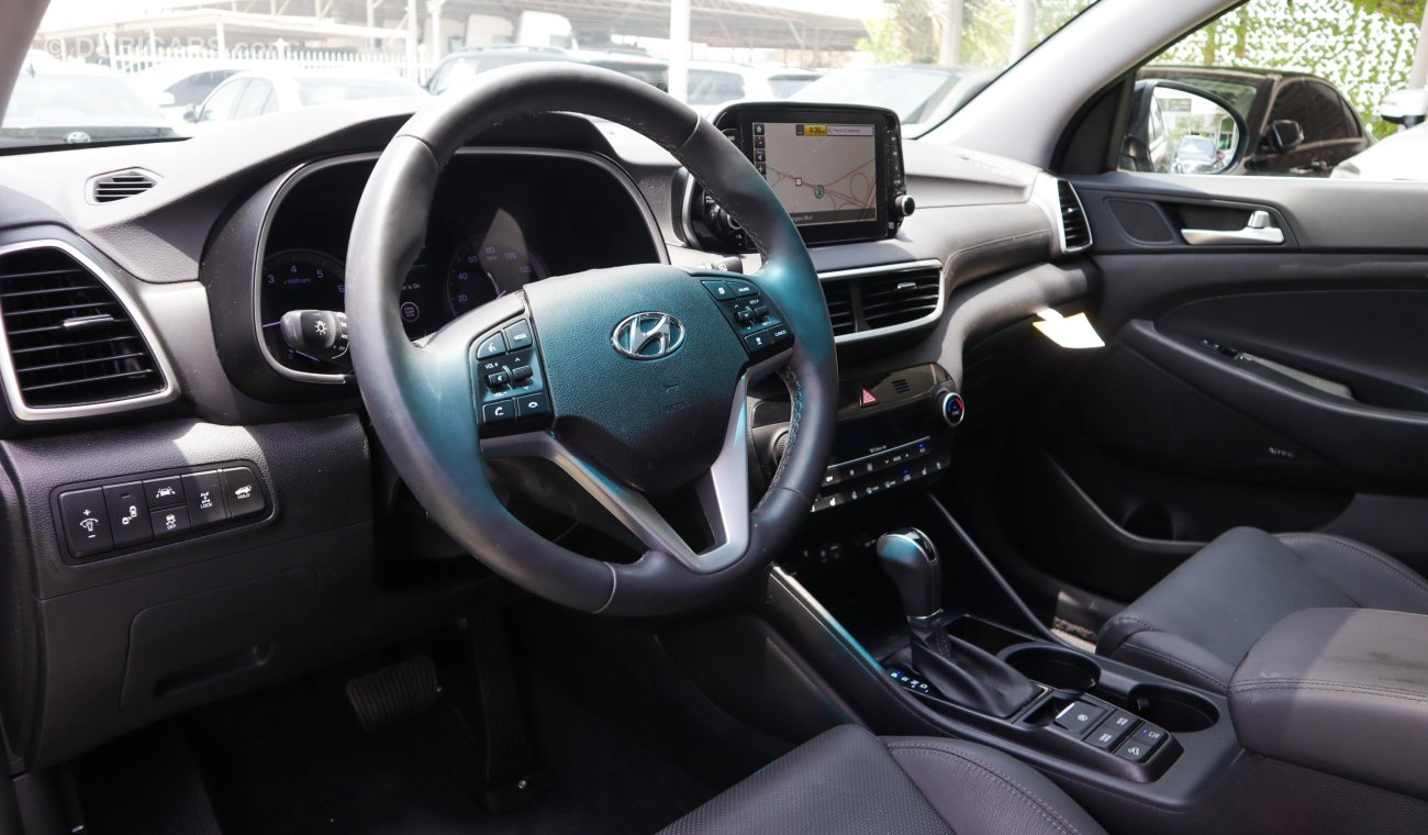 Hyundai Tucson SE