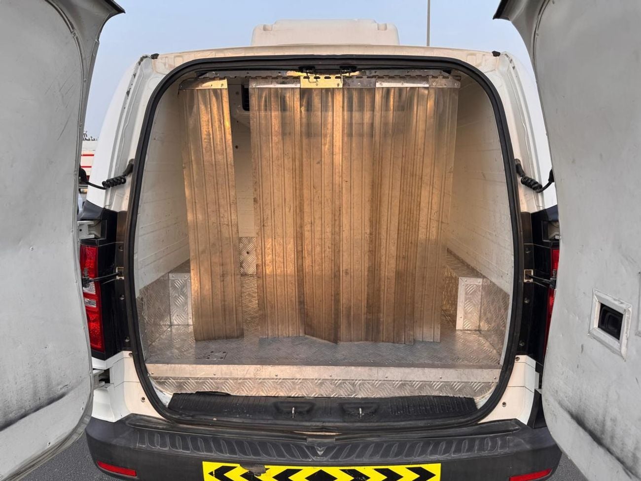 Hyundai H-1 T Q MT 6P  2.4L VAN RWD