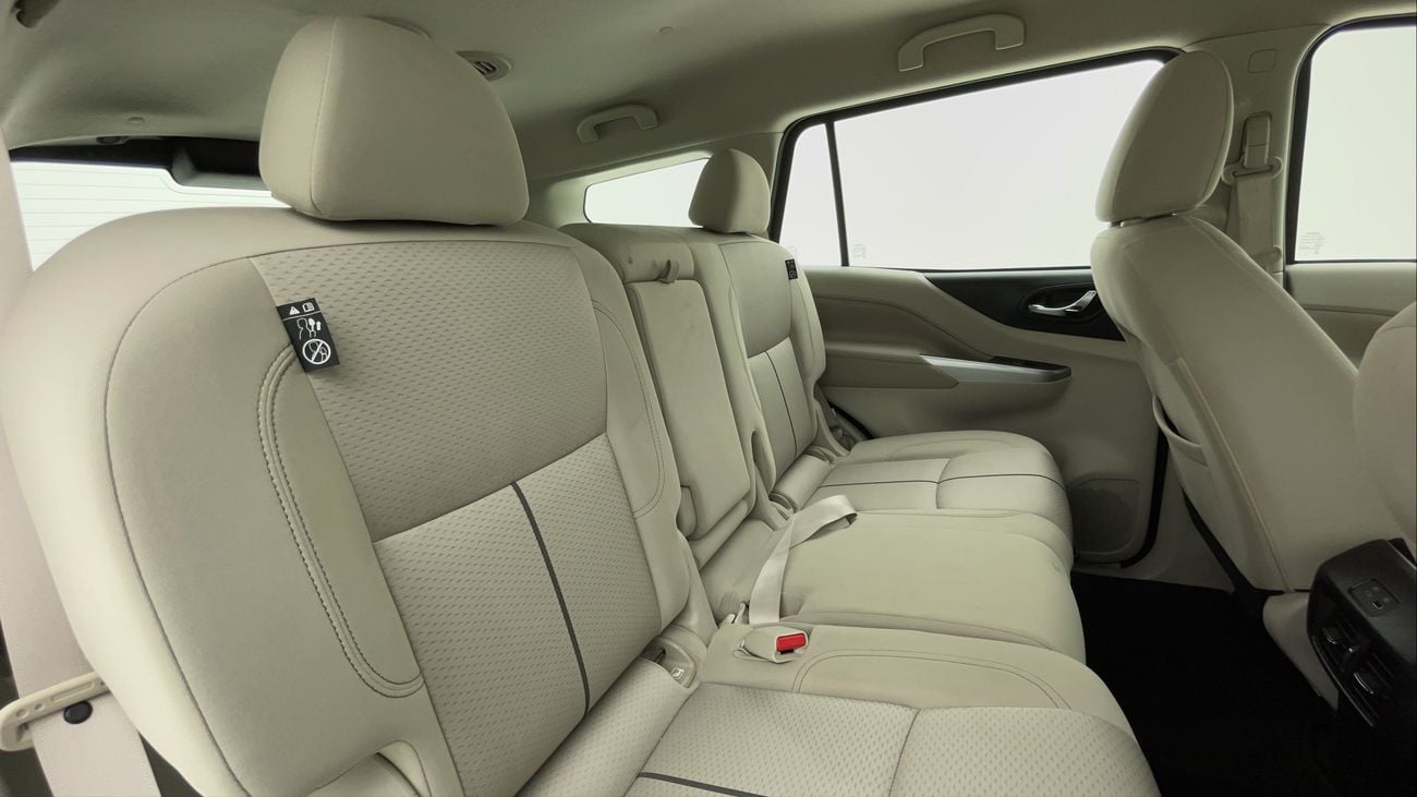 نيسان إكستيرا SE 2.5 | بدون دفعة مقدمة | اختبار قيادة مجاني للمنزل