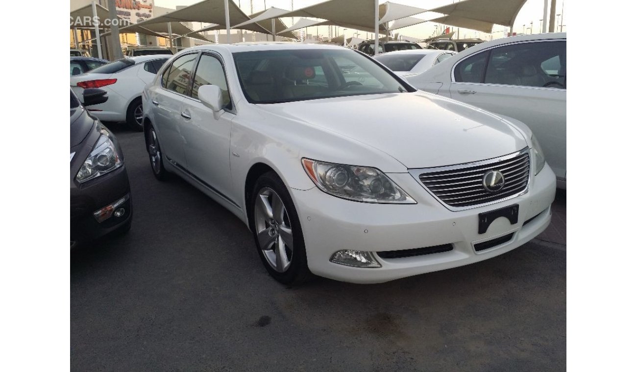 Lexus LS460