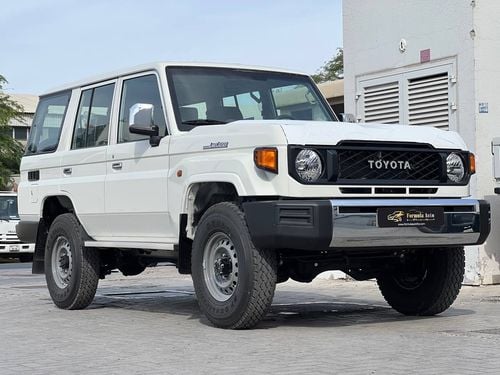 تويوتا لاند كروزر 70 5 DOORS LC76 4.0L PTR M/T // 2024 // STANDAR OPTION // SPECIAL OFFER // BY FORMULA AUTO // FOR EXPOR