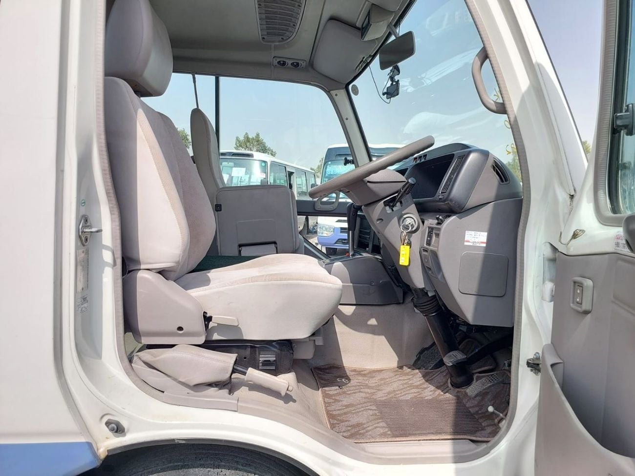 تويوتا كوستر (RAMADAN OFFER) TOYOTA COASTER BUS RHD 2011 MODEL 4.0 L DIESEL AUTOMATIC(PM53682)