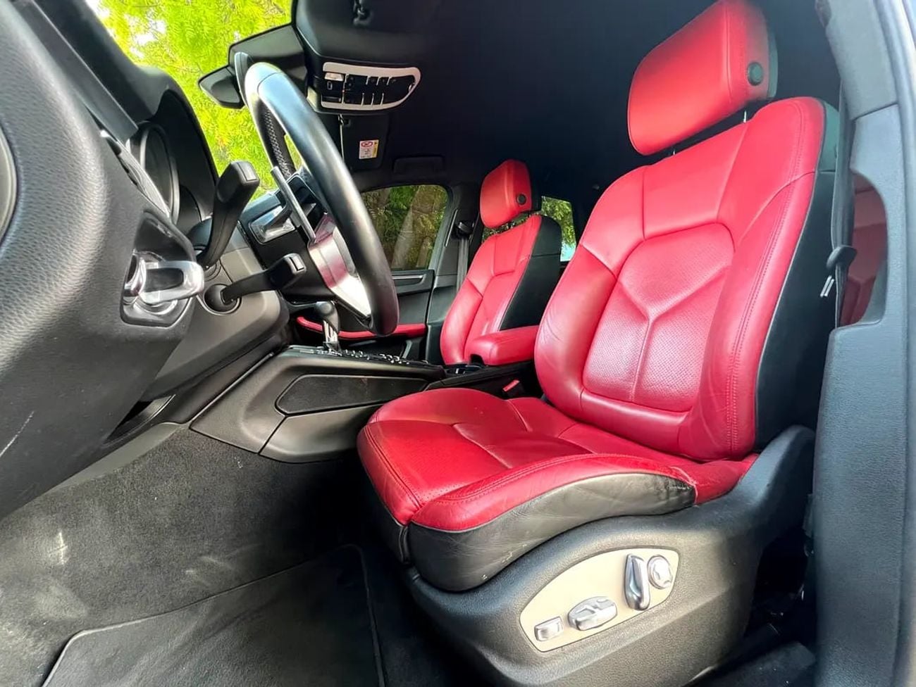 Porsche Macan S | GCC Specs | Low Mileage