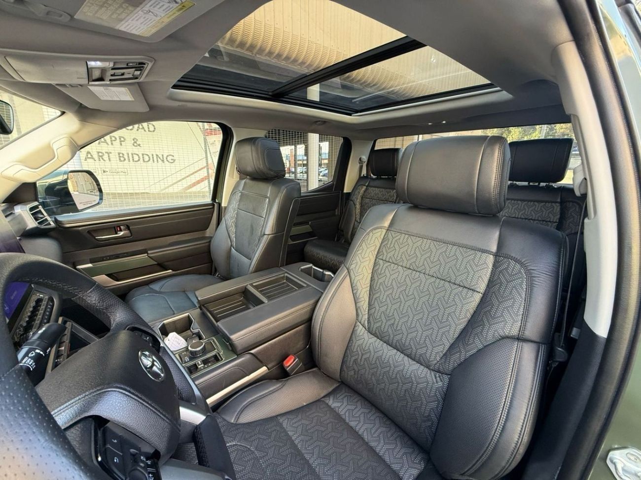 Toyota Tundra TOYOTA TUNDRA LIMITED| 3.5 TWIN TRUBO | FULL OPTION | PANORAMIC | UAE PASS | 4X4