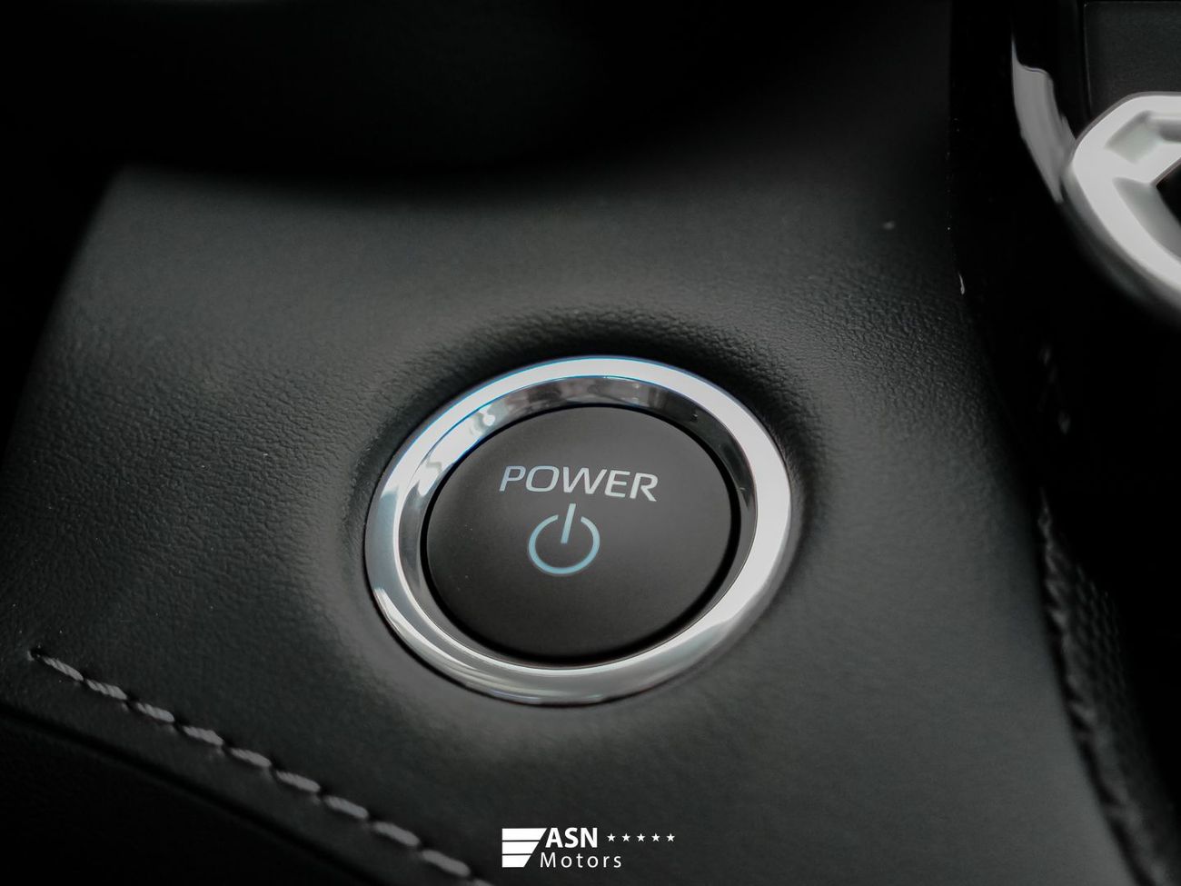 تويوتا هايلاندر 2.5L Hybrid AWD Extreme Edition 7 Seats 2025 (Export Price)