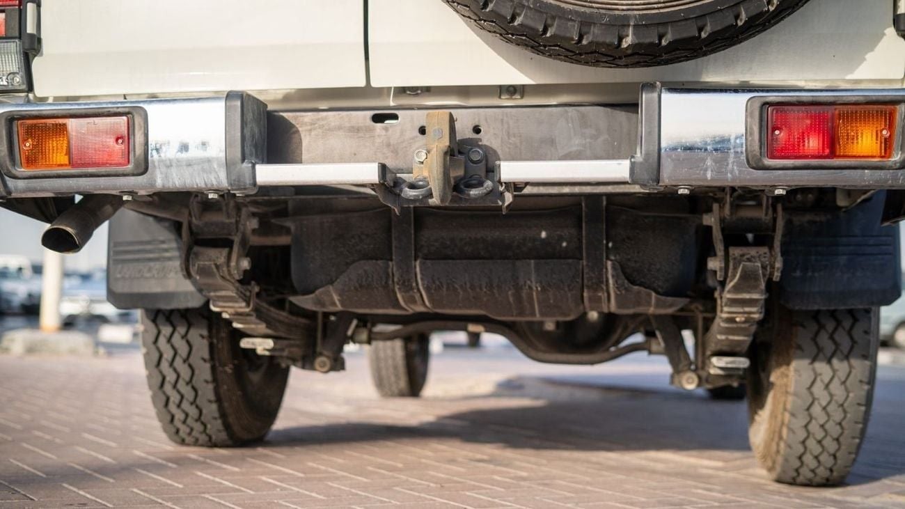 تويوتا لاند كروزر 70 78 (GRJ78) 4.0Ltr. M/T HardTop READY AMBULANCE 2023YM