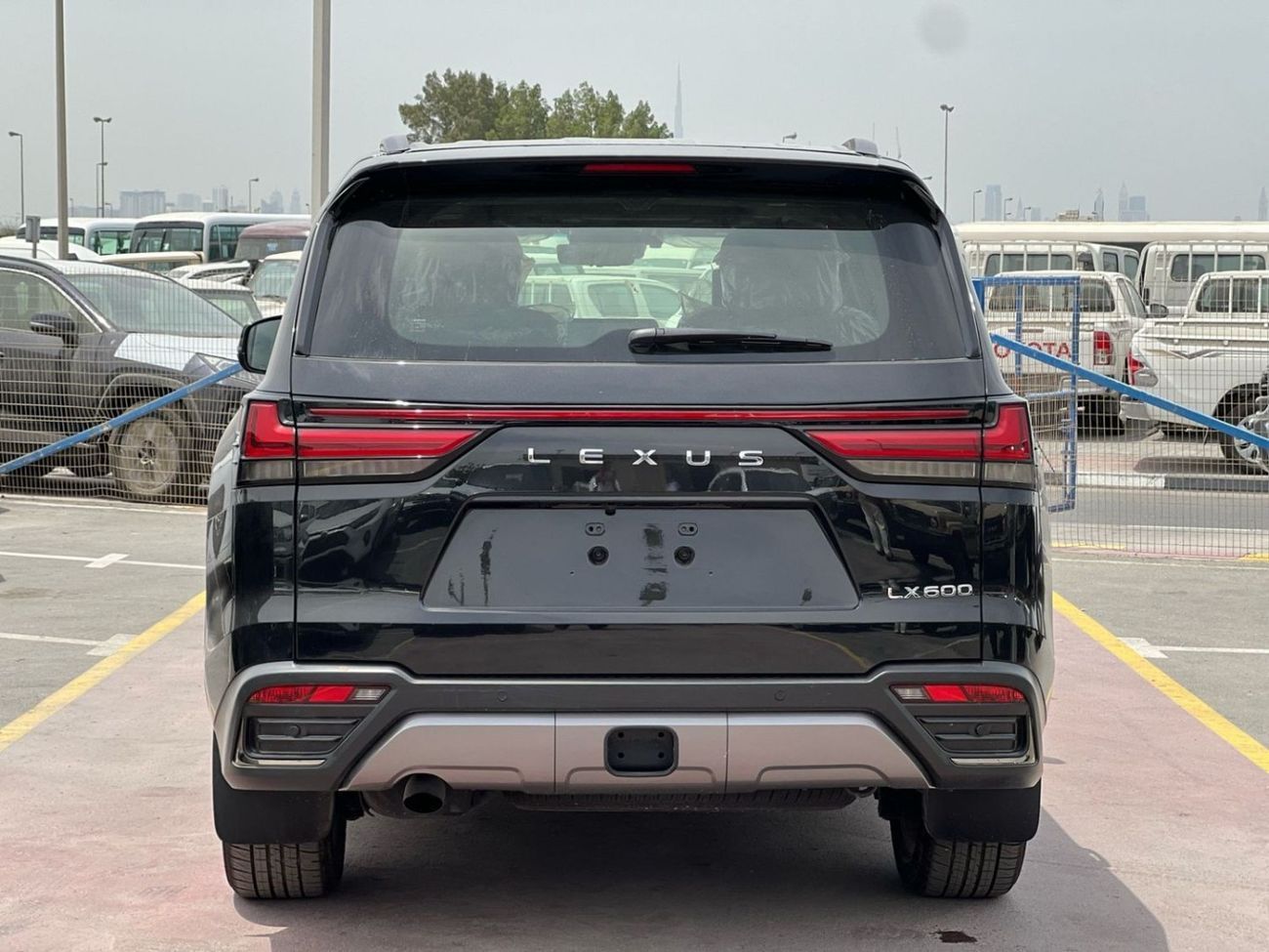 Lexus LX 600 VIP LAUNCH EDITION  w/Black Package 3.5L