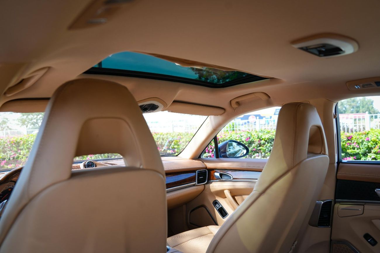 Porsche Panamera 4S 2012!! GCC SPECS!! FULL SERVICE HISTORY