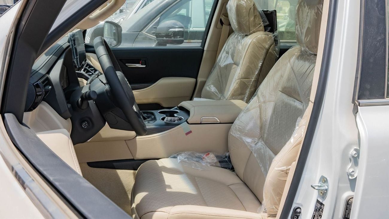 تويوتا لاند كروزر 2025 Toyota Land Cruiser 300 VXR 3.5L AT Petrol Twin Turbo (White-Beige)