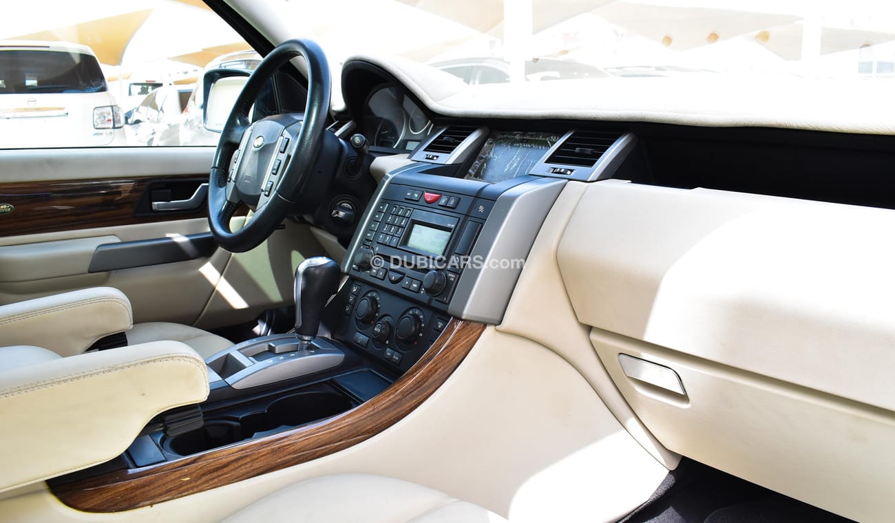 لاند روفر رينج روفر سبورت خليجى موديل 2009 فتحة جلد رنجات حساسات مثبت سرعة تحكم بحالة ممتازة