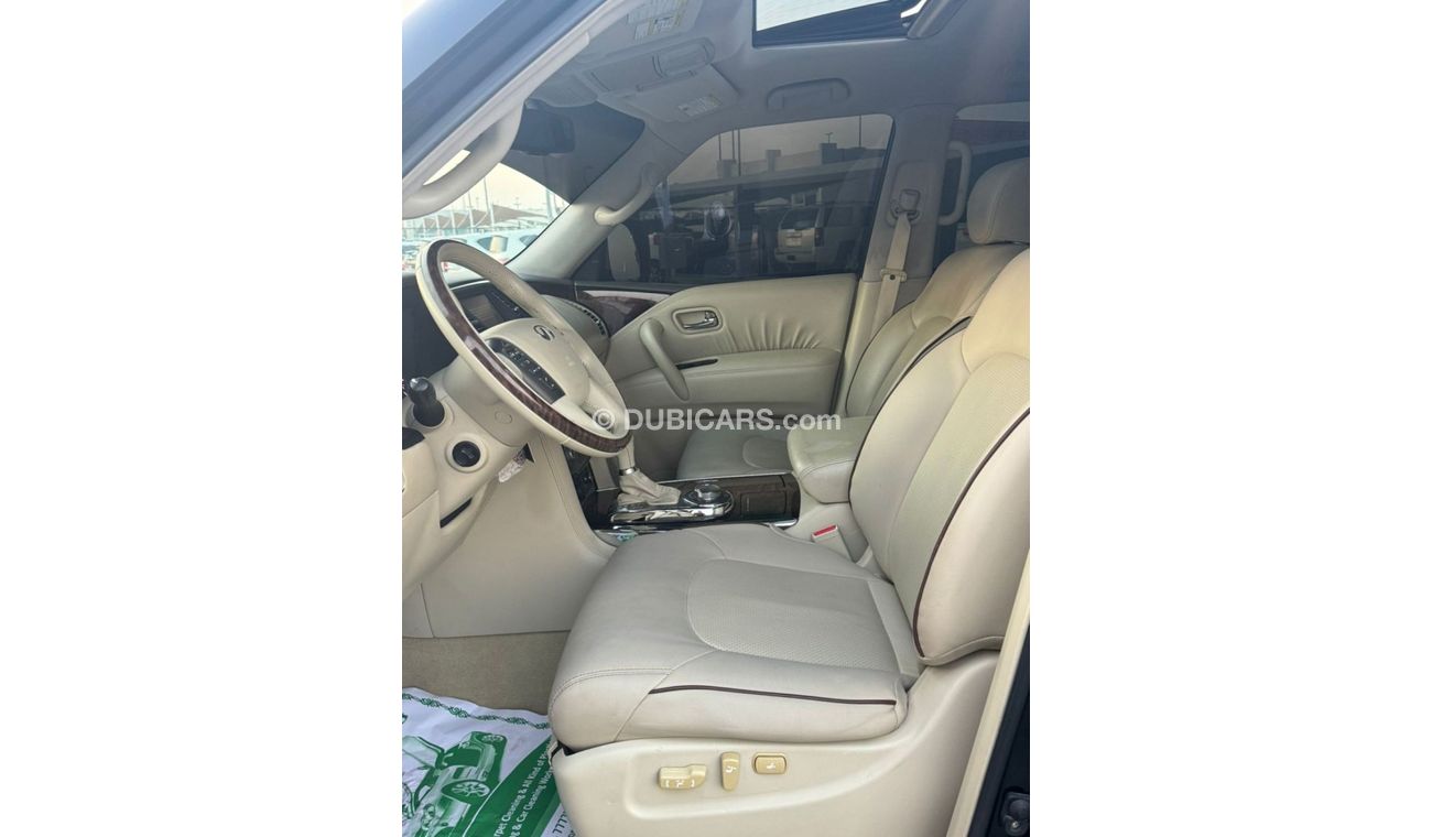 Infiniti QX56 Luxury 5.6L In excellent condition and requires no expense