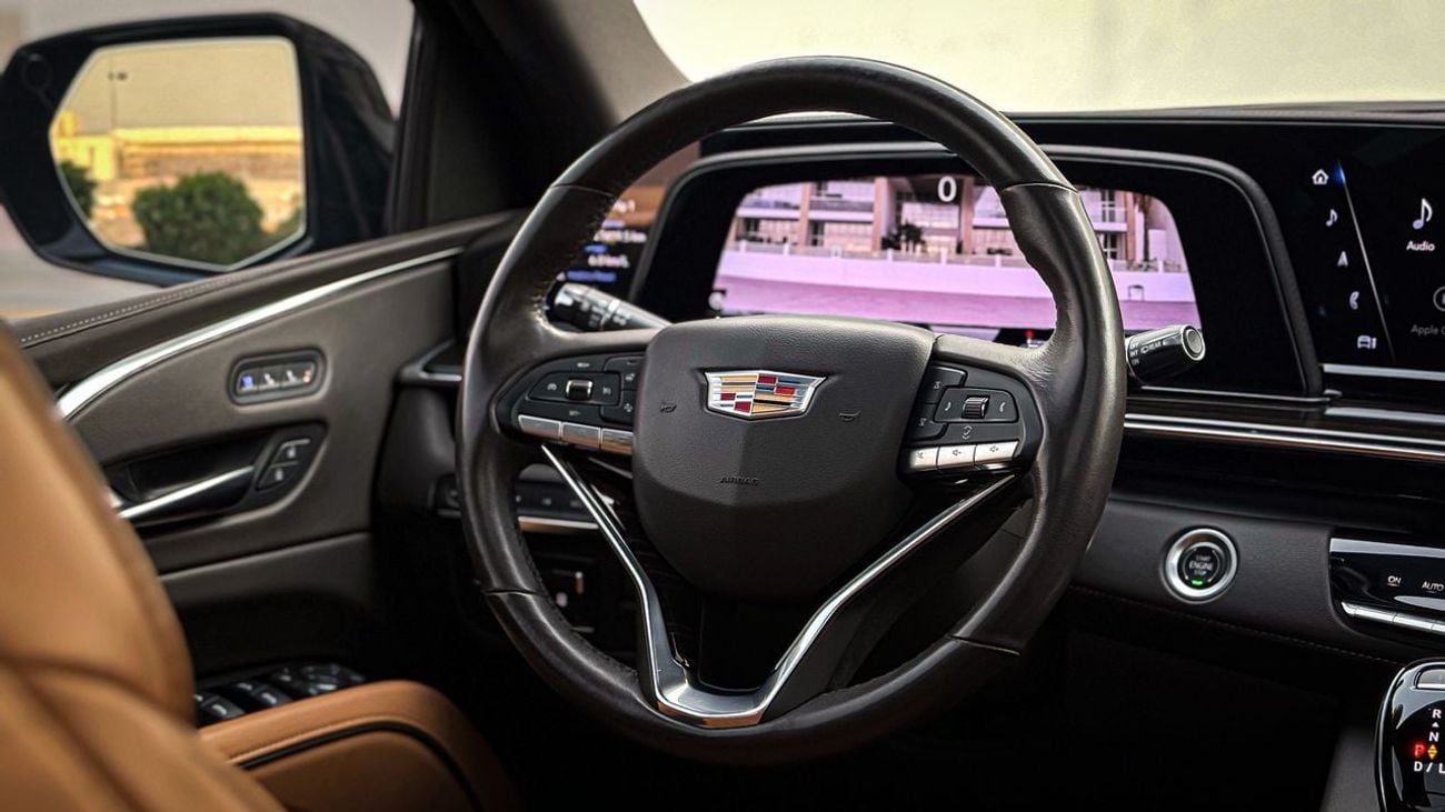 Cadillac Escalade Premium Luxury 6.2L 4WD Premium Luxury - 600 GCC