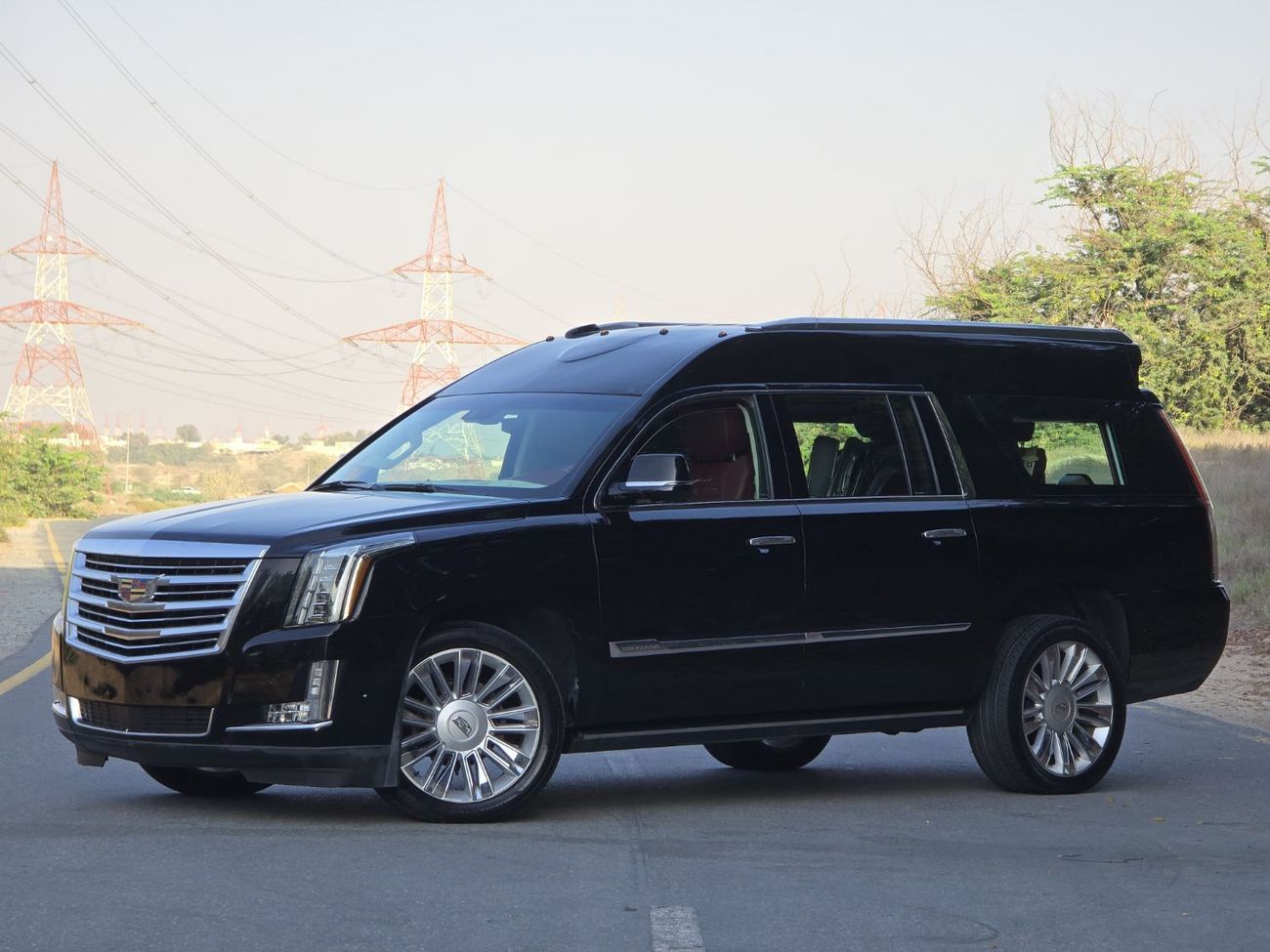 Cadillac Escalade ESV Platinum 6.2L ESCALADE ESV PLATINUM 2018 GCC VIP SEATS // TV // LOW MILEAGE // PERFECT CONDITION