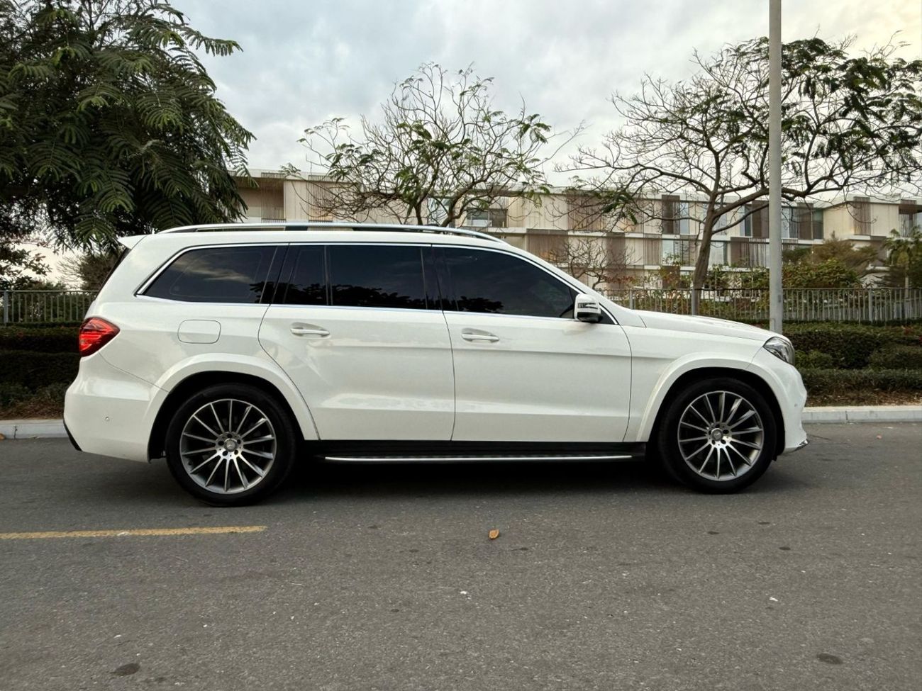 مرسيدس بنز GLS 500 Std 4.7L