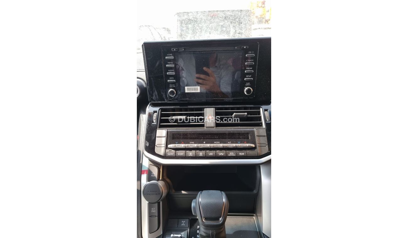 تويوتا لاند كروزر Toyota Land Cruiser 300 4.0 Ltr petrol GXR
