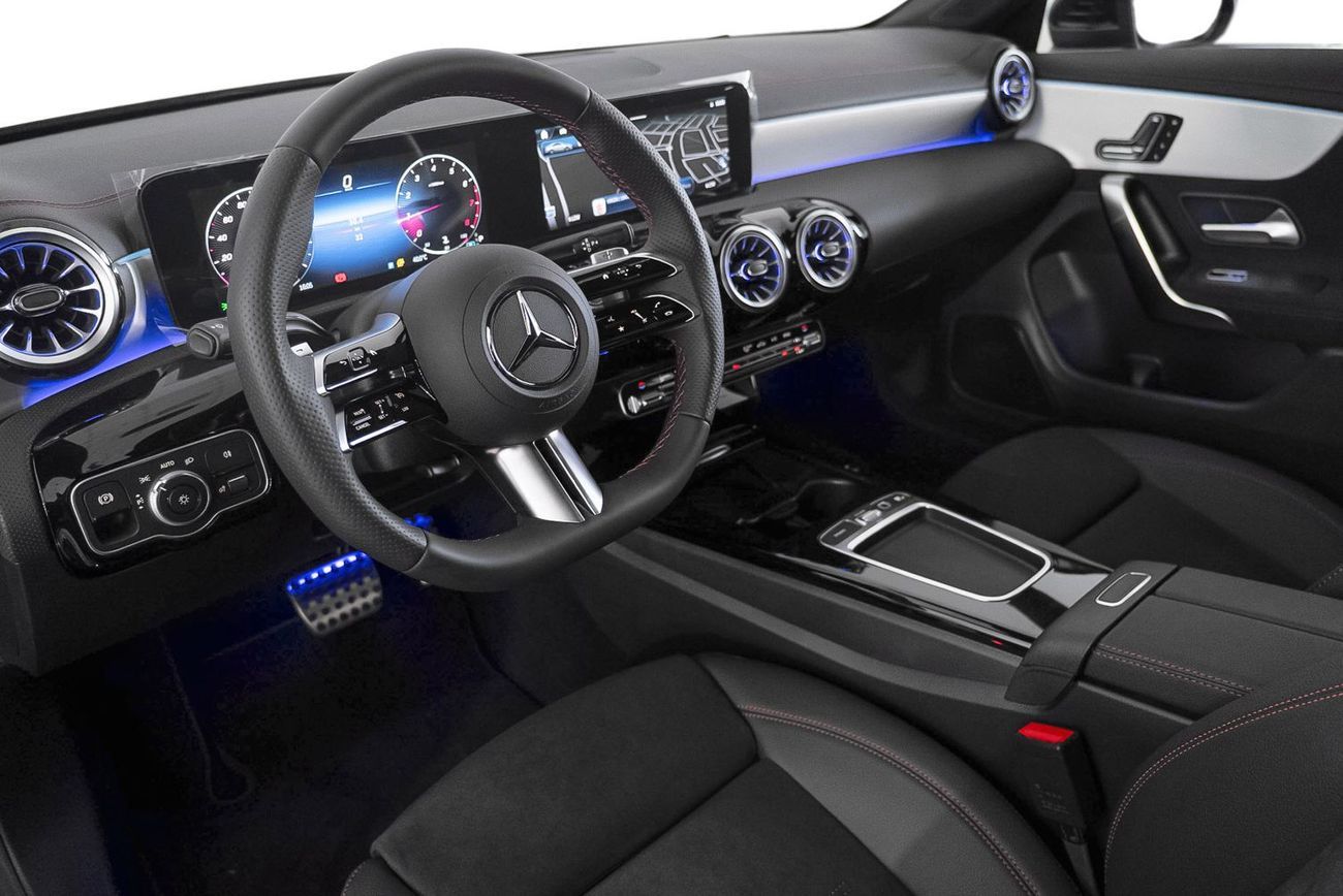 Mercedes-Benz CLA 200 CLA200 / Mercedes Warranty / Delivery Mileage