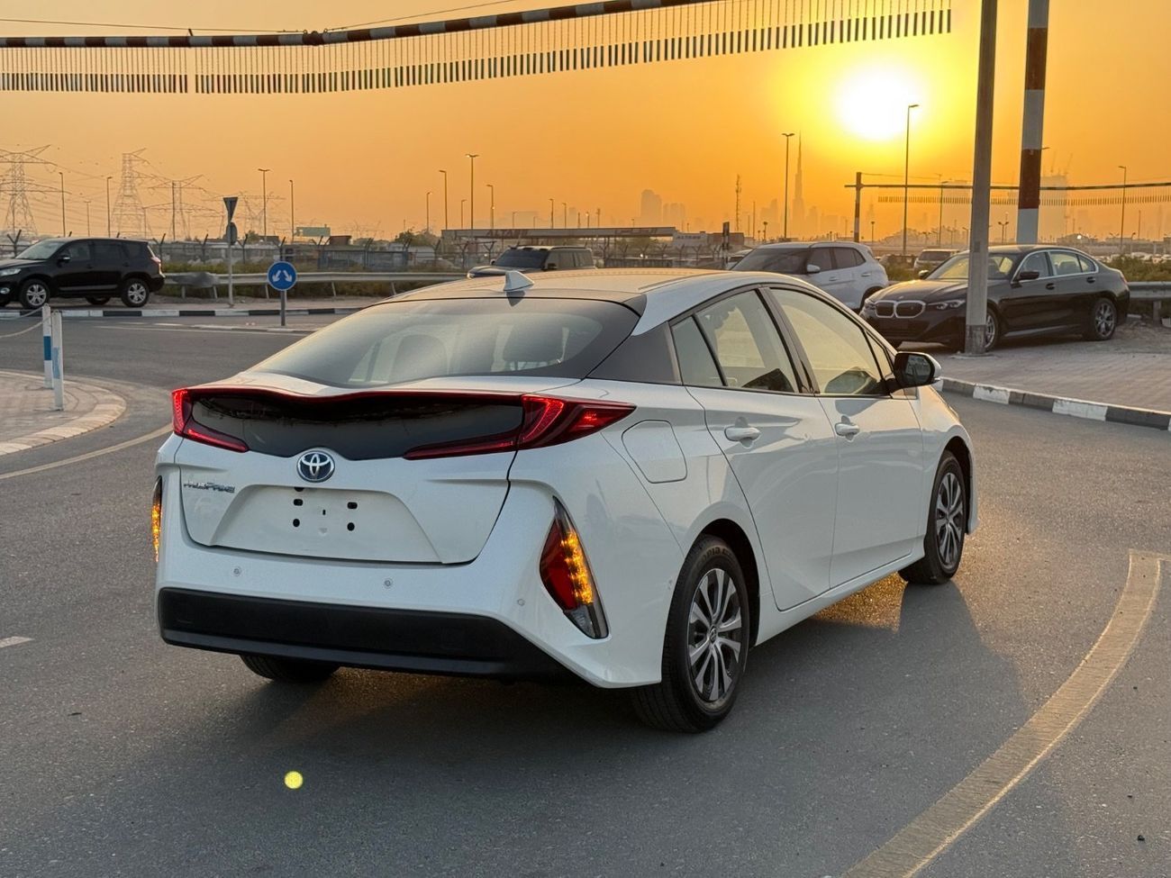 Toyota Prius Iconic 1.8L 2020 PRIME 1.8L PLUGIN HYBRID CANADA SPEC