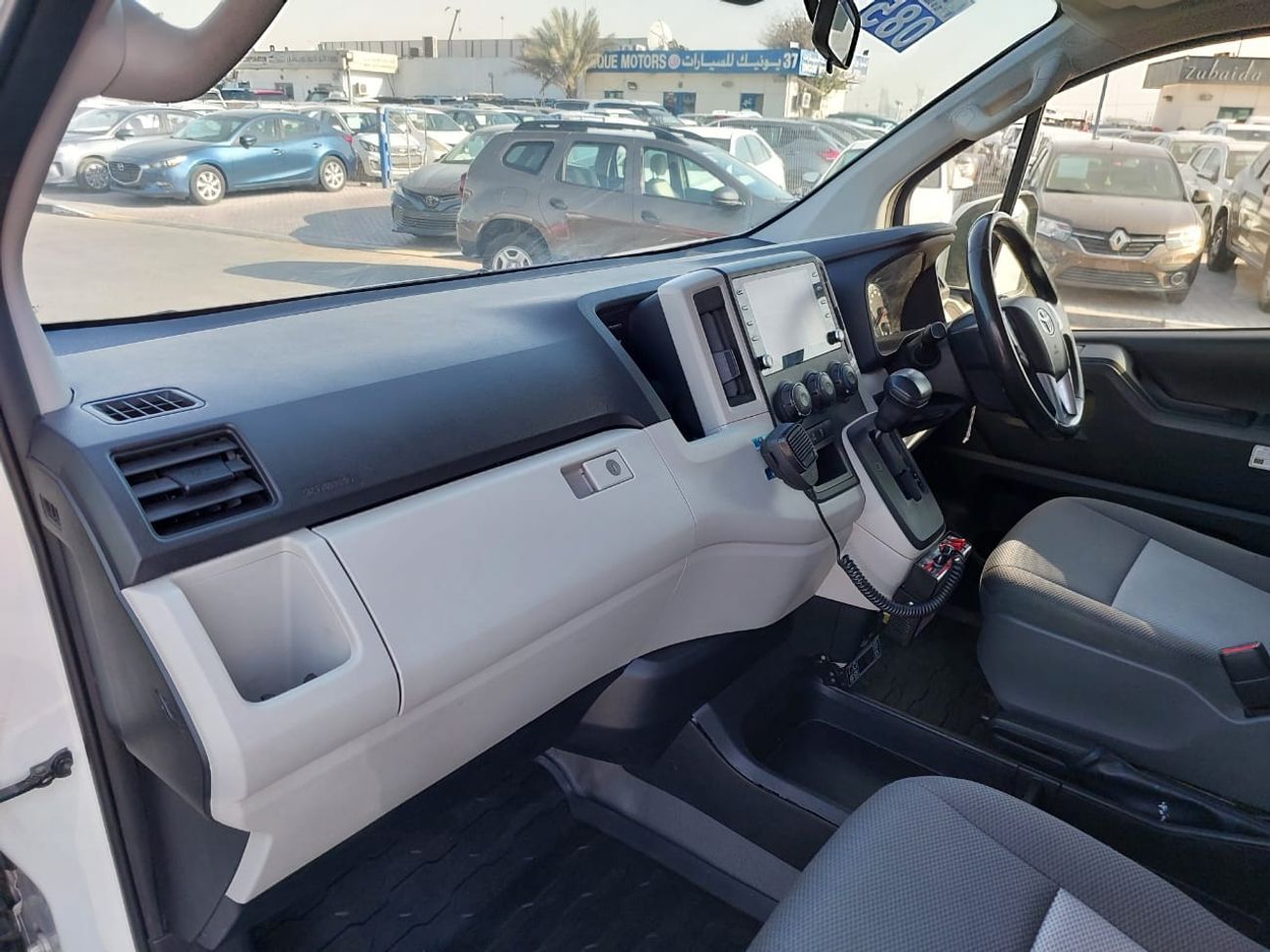 Toyota Hiace TOYOTA HIACE VAN AMBULANCE RHD 2020 MODEL 2.8 L DIESEL AUTOMATIC(PM04938)