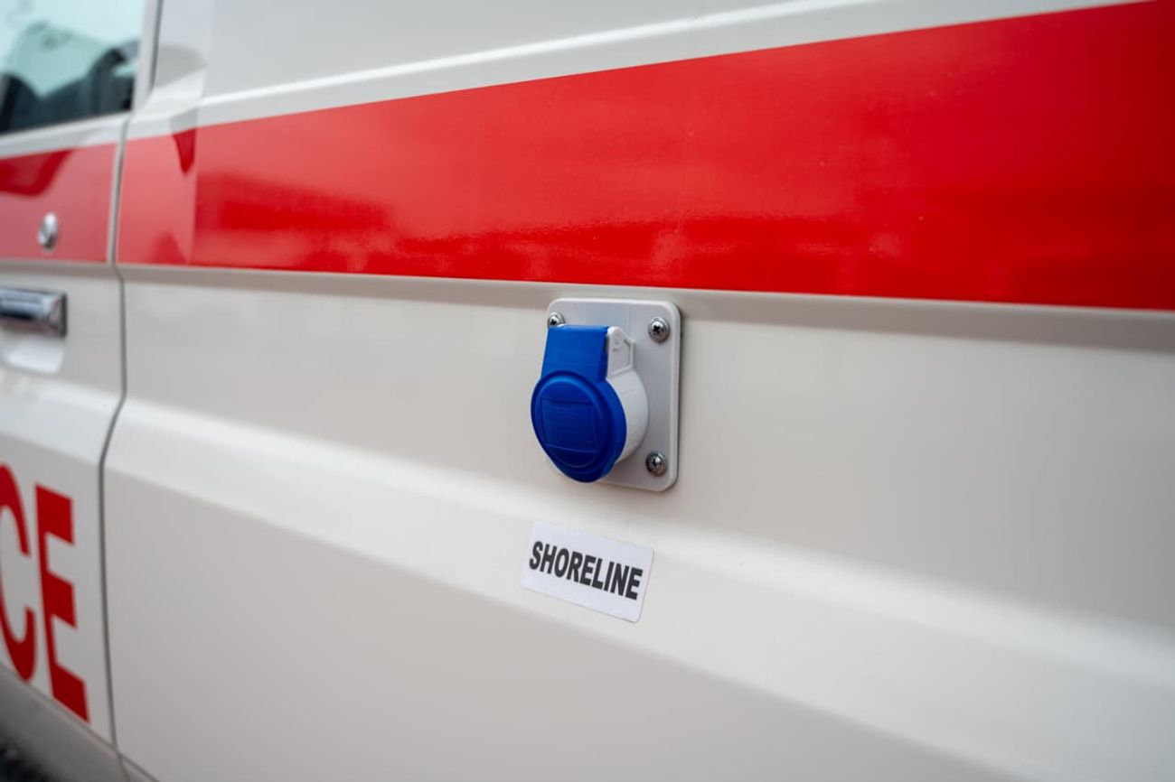 تويوتا لاند كروزر 70 LC 78 | Manual Transmission | 4.2L Diesel | 3 door | Basic Life Support Ambulance