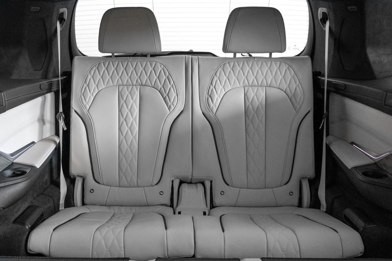 BMW X7 2019 BMW X7 50i M-Sport / Full BMW Service History & BMW Service Contract