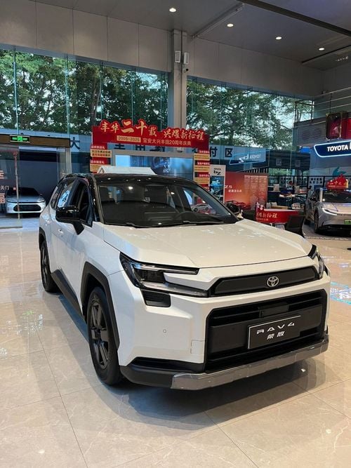 تويوتا راف ٤ Spot inventory