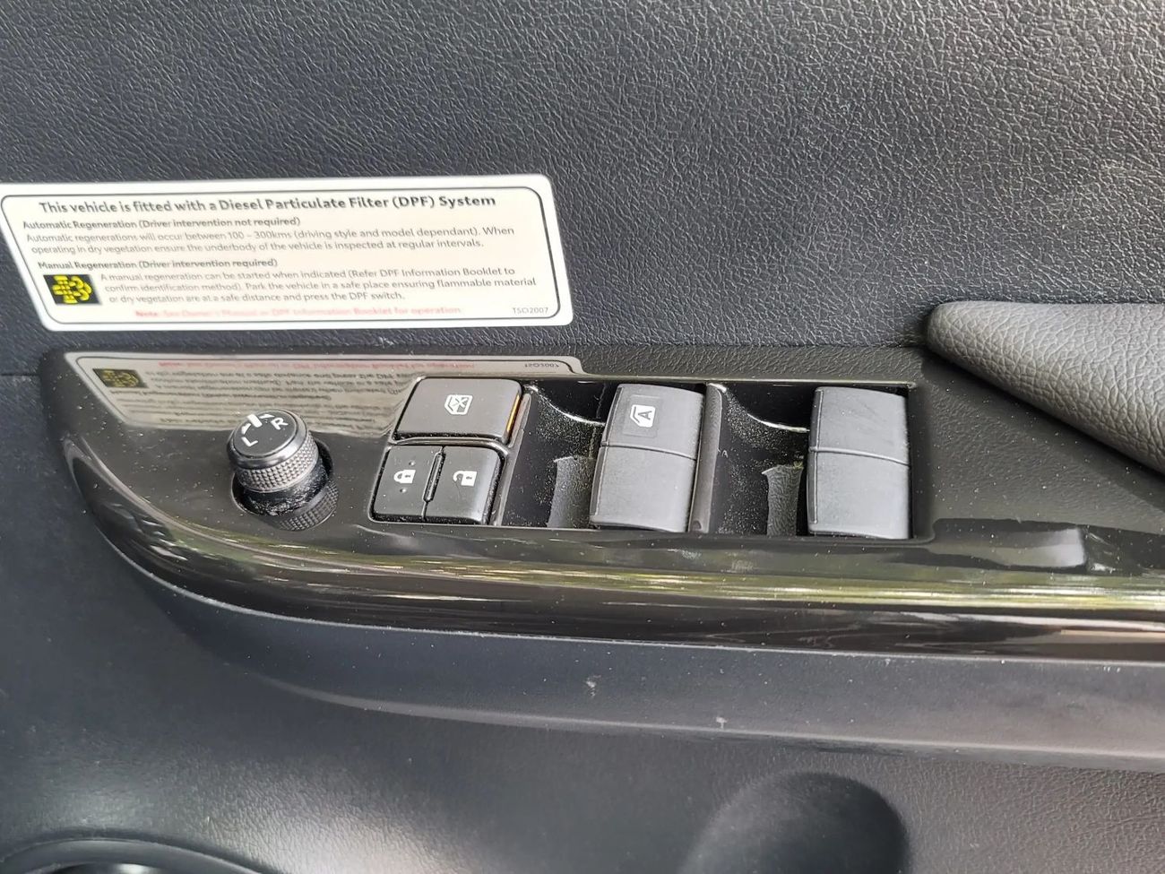 Toyota Hilux 4X4 Diesel 2.8L Right Hand Drive (RHD)