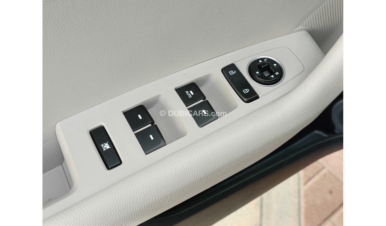 Hyundai Sonata SE, 2.4L Petrol, DVD /  Leather Seats, Spectacular Condition (LOT # 9134)