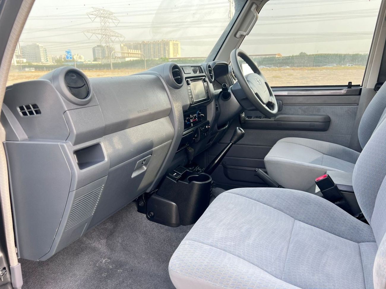 تويوتا لاند كروزر بيك آب