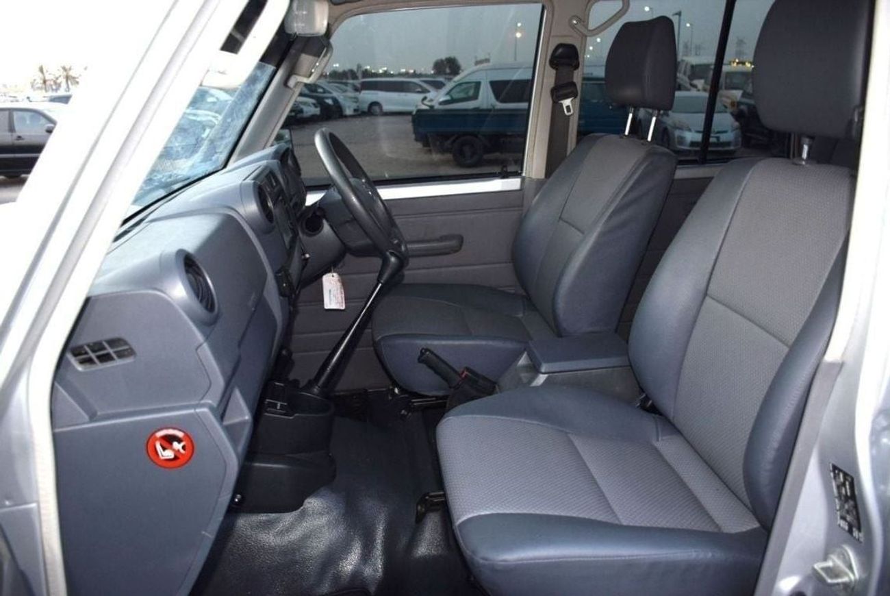 Toyota Land Cruiser Pick Up 2018 Toyota Land Cruiser Pick Up , 4dr Double Cab Utility, 4.5L 8cyl Diesel, Manual, Four Wheel Driv