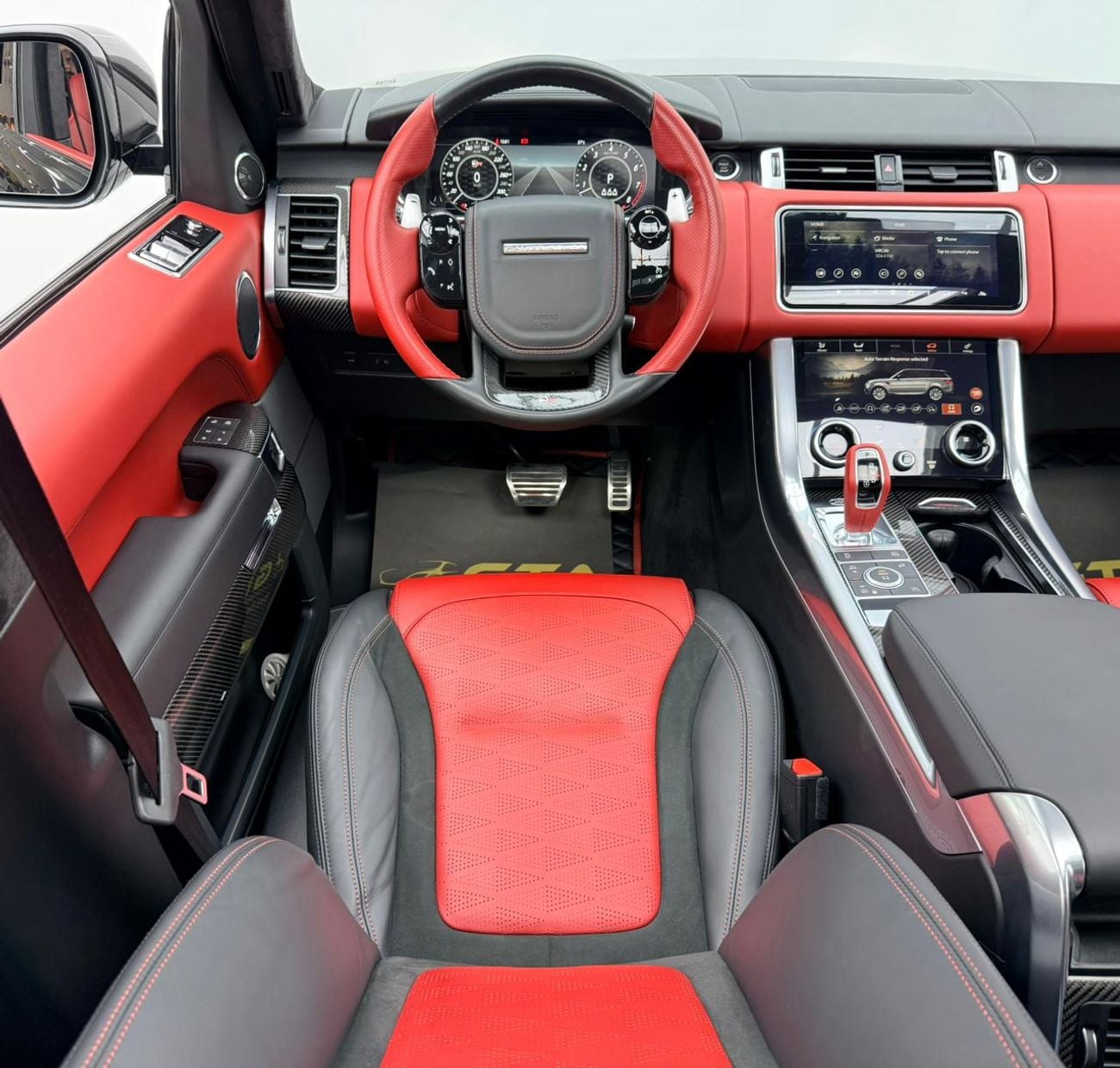 Land Rover Range Rover Sport 2022 Range Rover Sport SVR Carbon Edition, Warranty, Full Service History, Very Low Km, GCC Standard