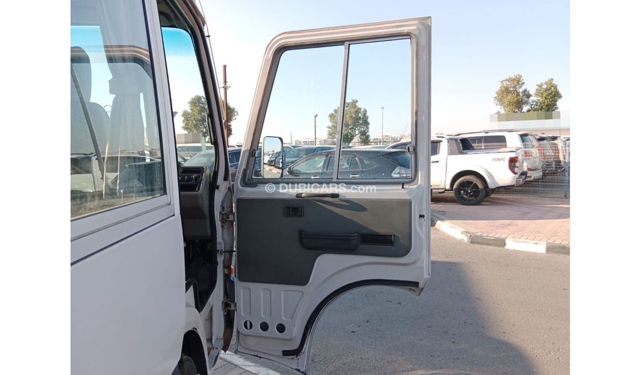 Mitsubishi Rosa MITSUBISHI ROSA BUS RIGHT HAND DRIVE(PM30416)