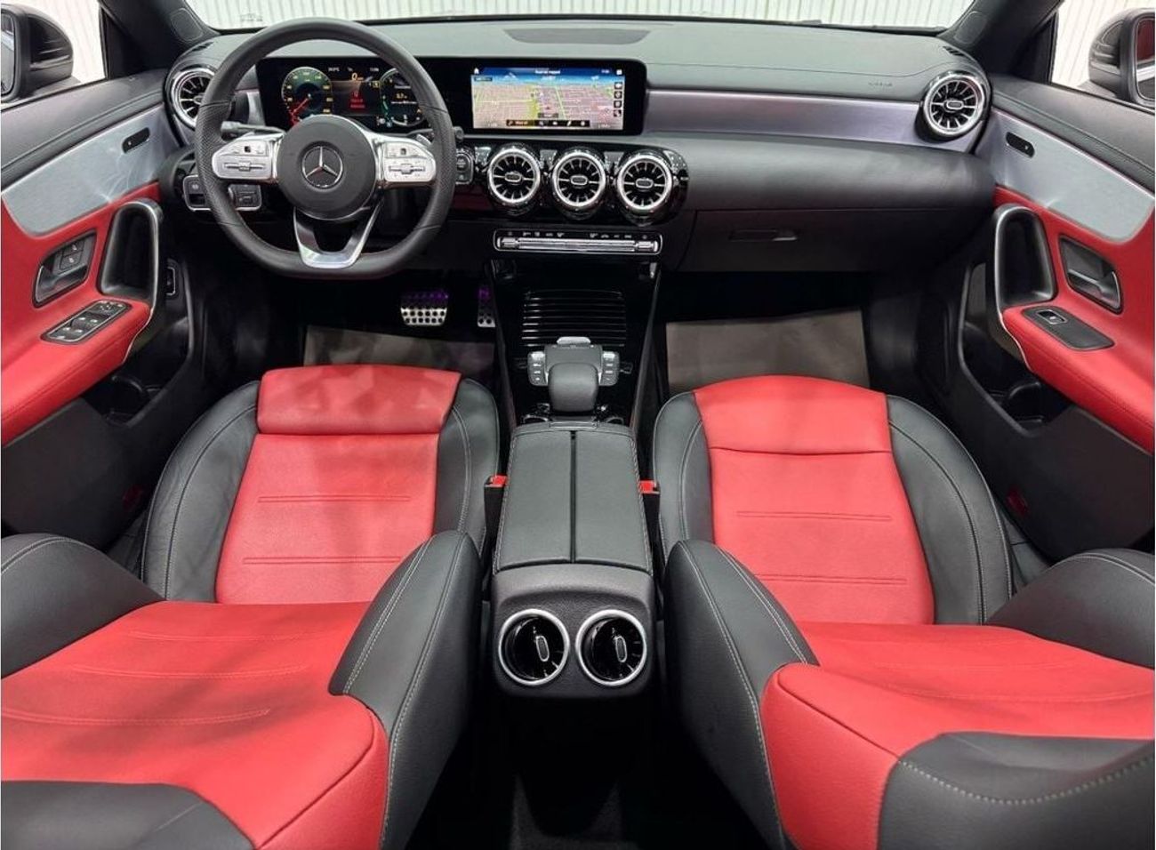 مرسيدس بنز CLA 250 Std 2.0L (224 HP) 2022 Mercedes Benz CLA250 AMG, May 2027 Mercedes Warranty, Excellent Condition, GC