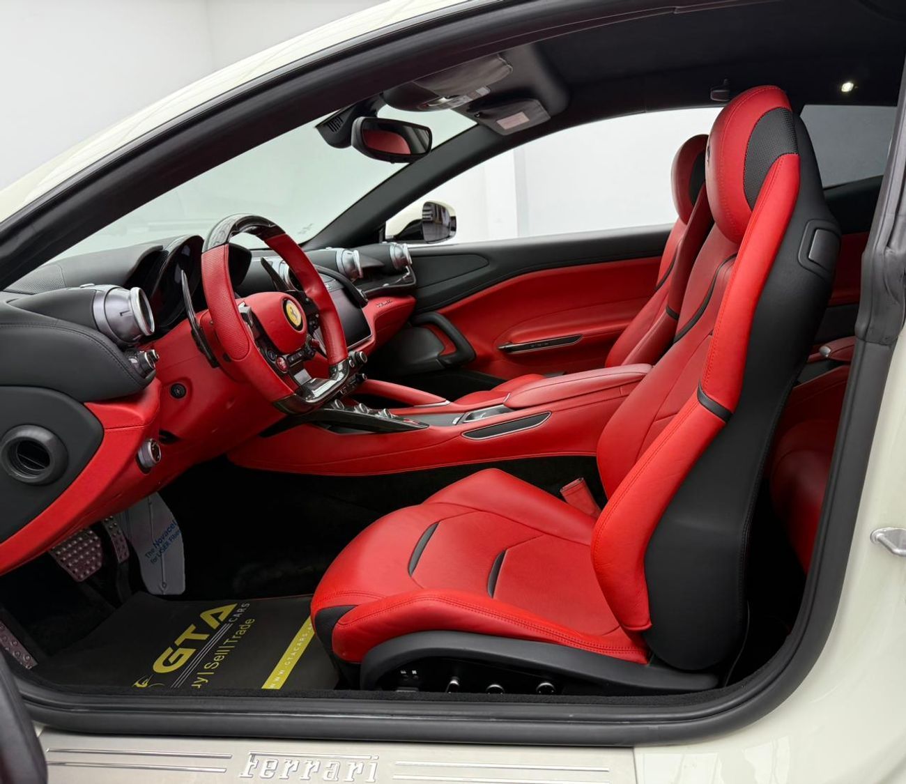 Ferrari GTC4 Lusso 2018 Ferrari GTC4Lusso T, Full Ferrari Service History, Very Low Km, Excellent Condition, Japanese