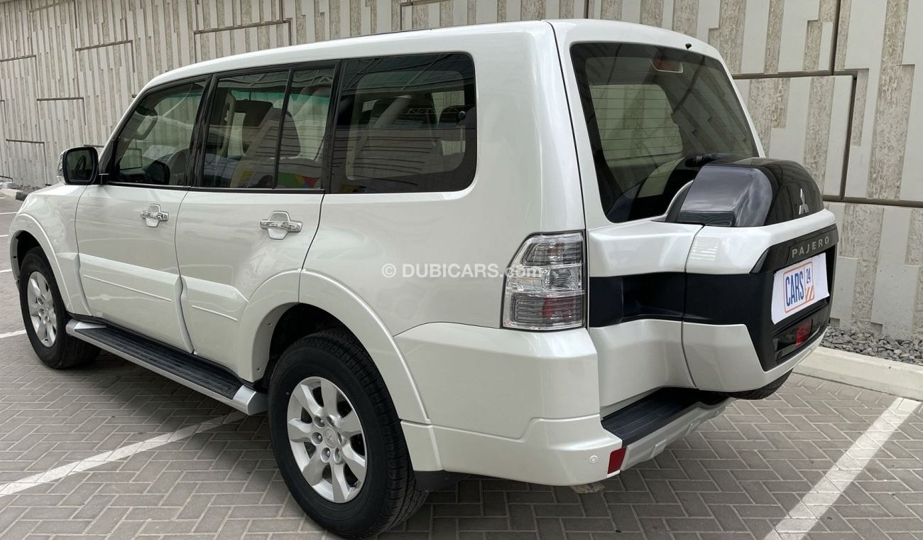 Mitsubishi Pajero 3.5L | GCC | FREE 2 YEAR WARRANTY | FREE REGISTRATION | 1 YEAR COMPREHENSIVE INSURANCE