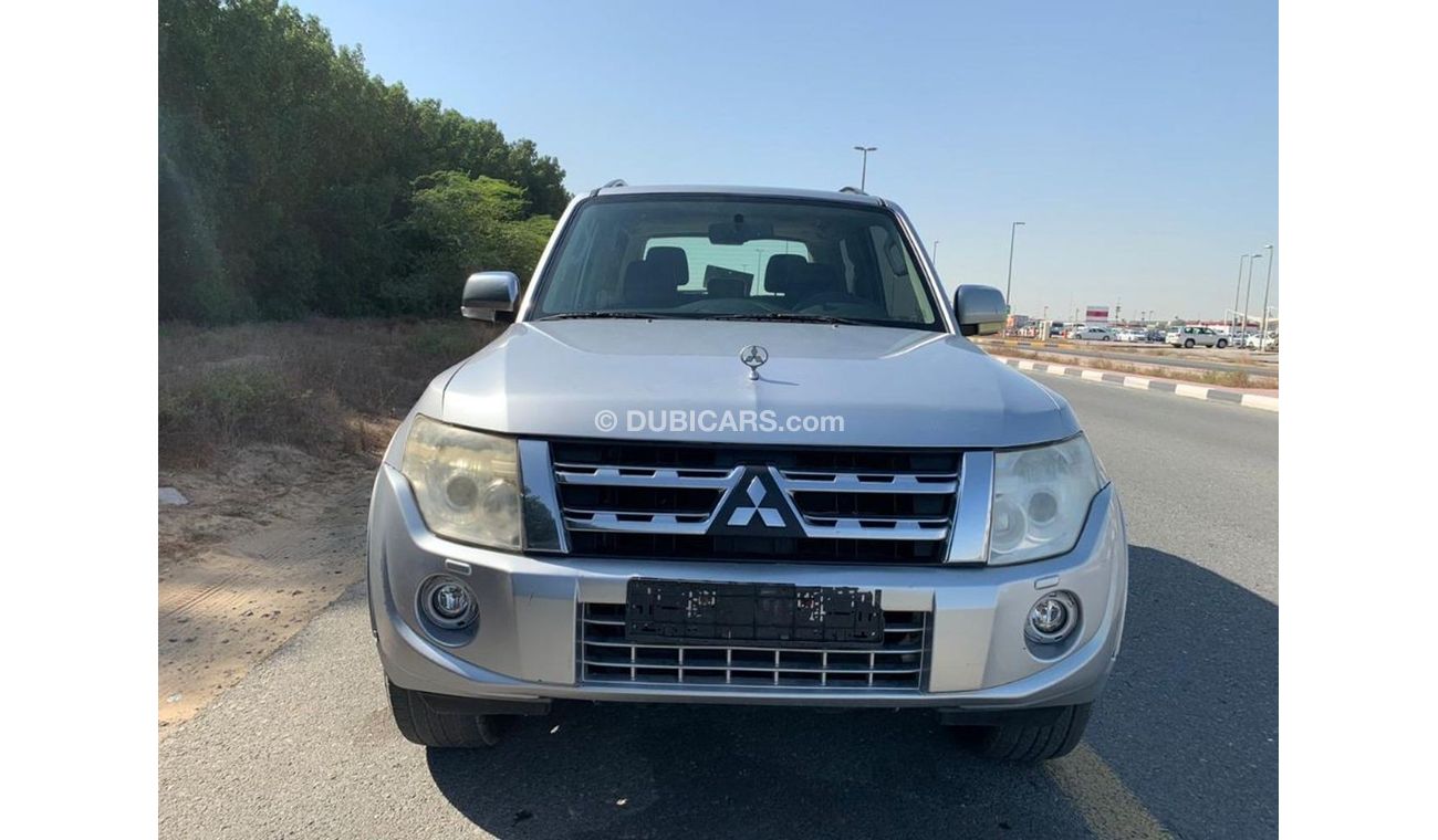 Mitsubishi Pajero Mitsubishi pajero 3.8 2013 full options no 1