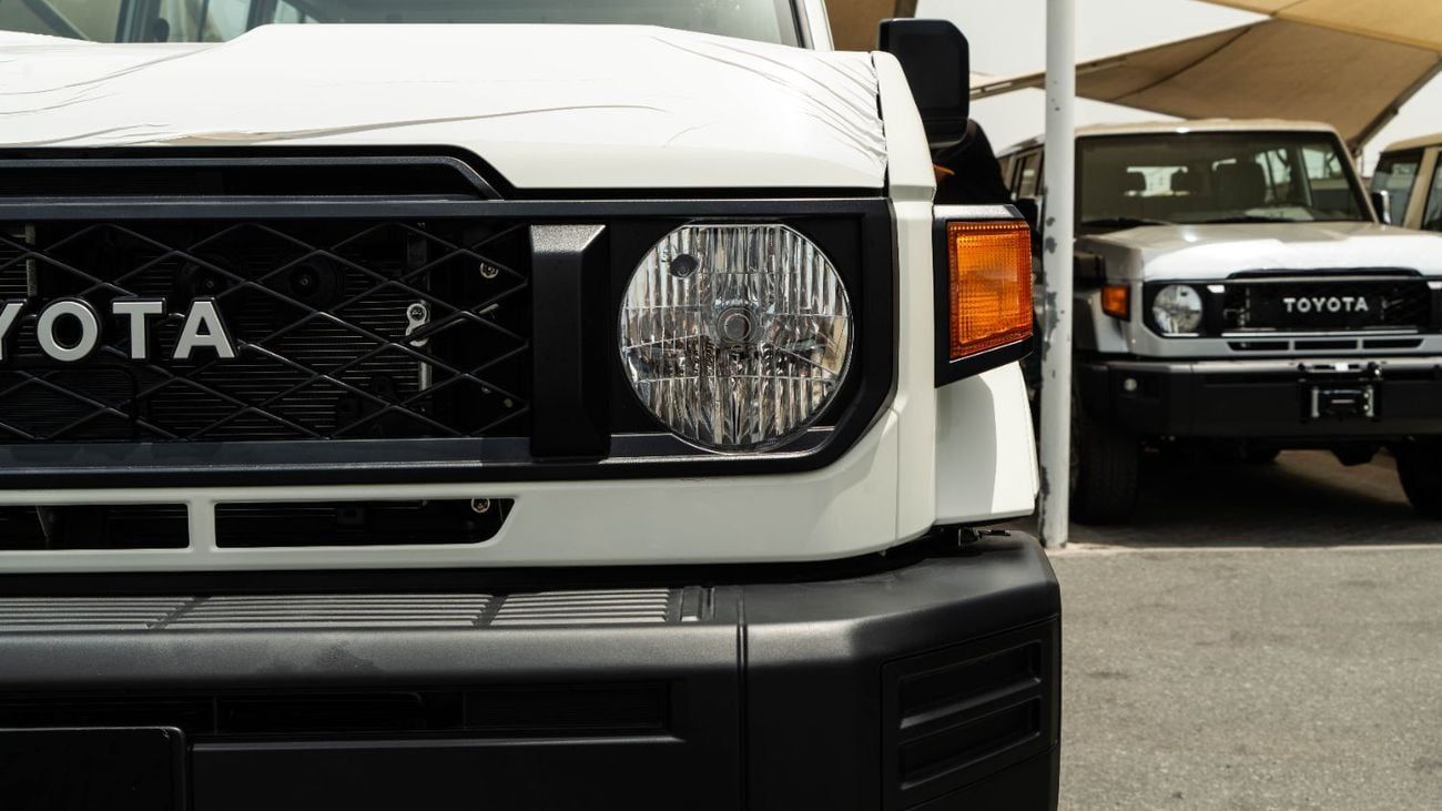 Toyota Land Cruiser 70 LC 78 | 4.0L | V6 | Petrol | MT | 2025