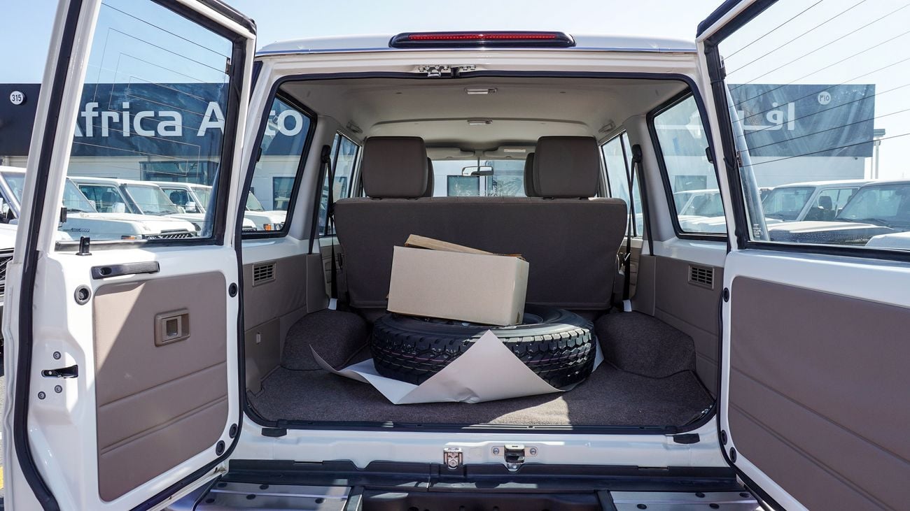 Toyota Land Cruiser 70 4.5L V8 Diesel M/T