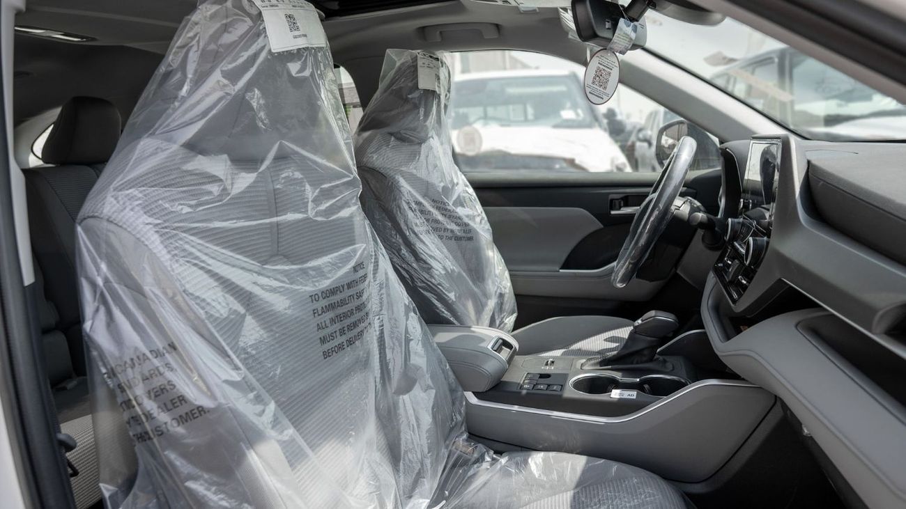 Toyota Highlander 2026 Toyota Highlander GLE 2.5L AT Hybrid (White)