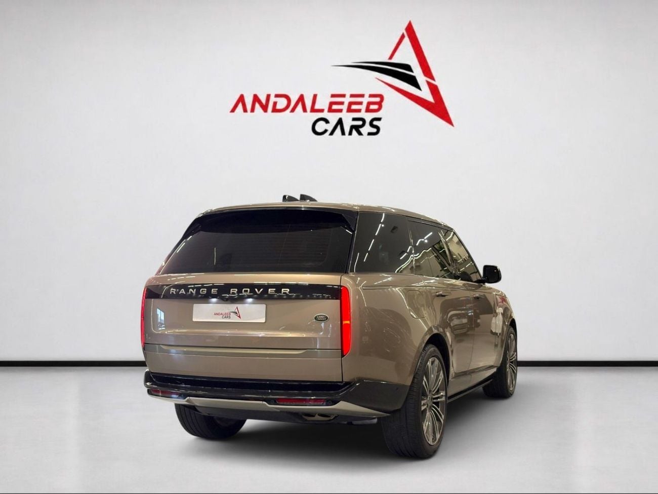 Land Rover Range Rover HSE P530 RANGE ROVER HSE P530 | AGENCY WARRANTY & FULL SERVICE HISTORY | 2023 | GCC SPECS