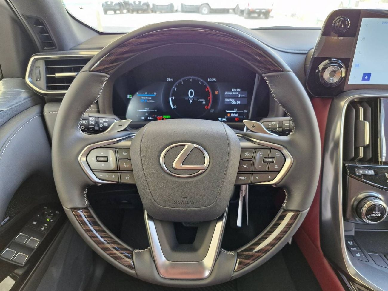 Lexus LX 700h 2026 LEXUS LX700h 3.5L 25-SPEAKERS ML URBAN 20"ALLOY 7-SEATS GCC BRAND NEW 0KM