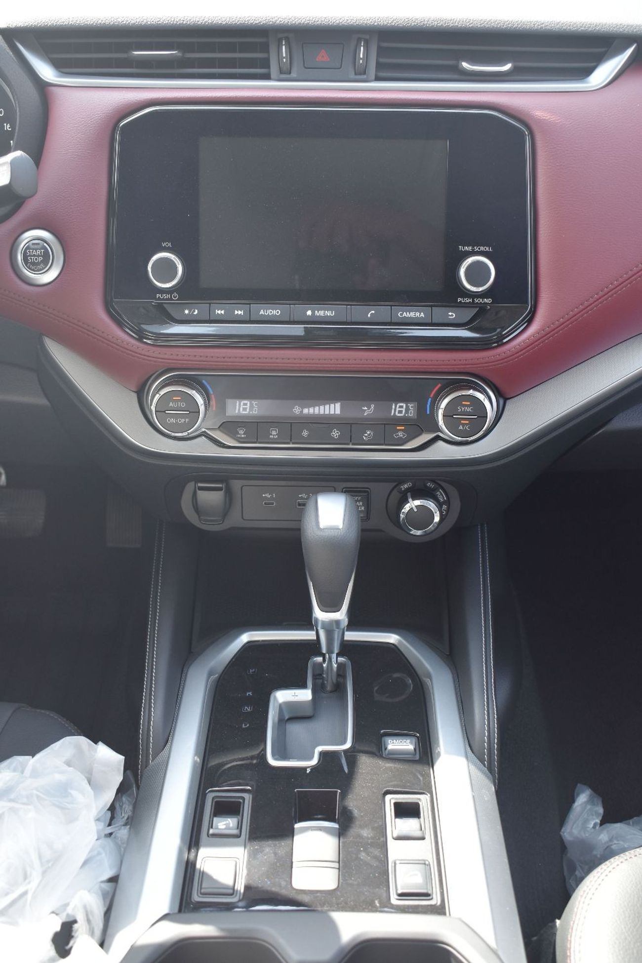 نيسان إكستيرا 2023 MODEL: NISSAN X-TERRA 2.5L PREMIUM 4WD (ONLY FOR EXPORT)