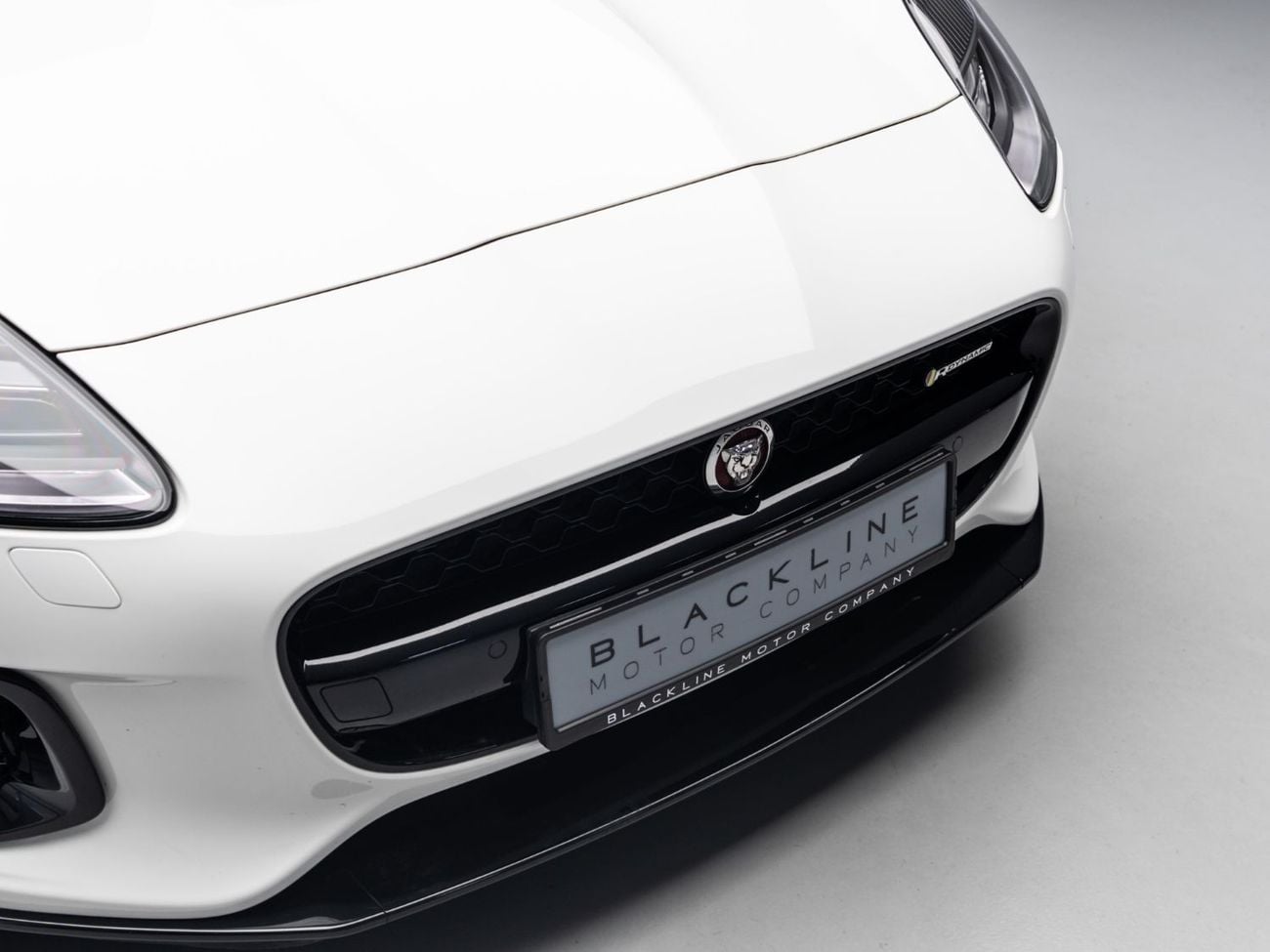 Jaguar F-TYPE R- DYNAMIC BUY NOW, PAY 2027 | THE BLACKLINE STANDARD | 12 Months Blackline Warranty, GCC, Low KMs