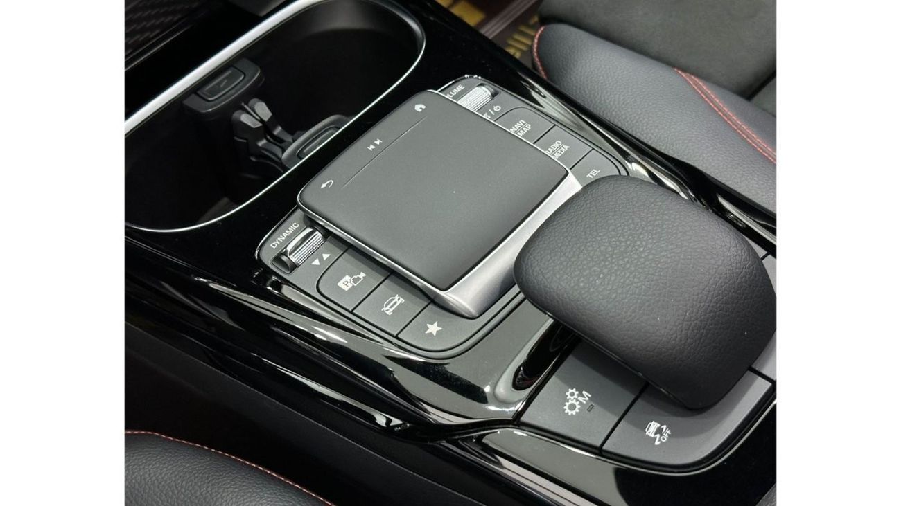 مرسيدس بنز A 35 AMG بريميوم 2021 Mercedes Benz A35 AMG 4MATIC, 2026 Mercedes Warranty, Full Mercedes Service History, GC