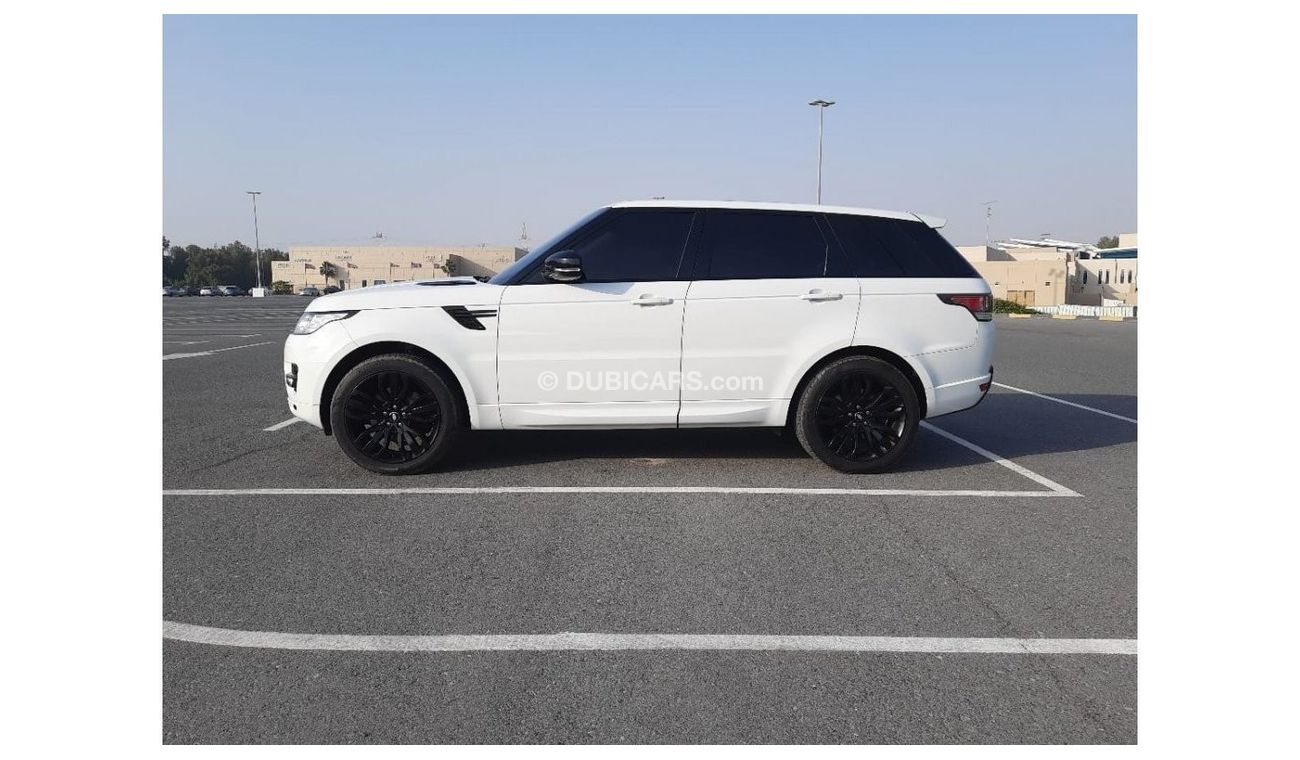 Land Rover Range Rover Sport RANGE ROVER SPORT 2015 GCC very clean car accident free full