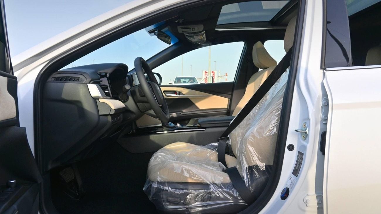 Toyota Camry Camry LE Hybrid GCC Japan made